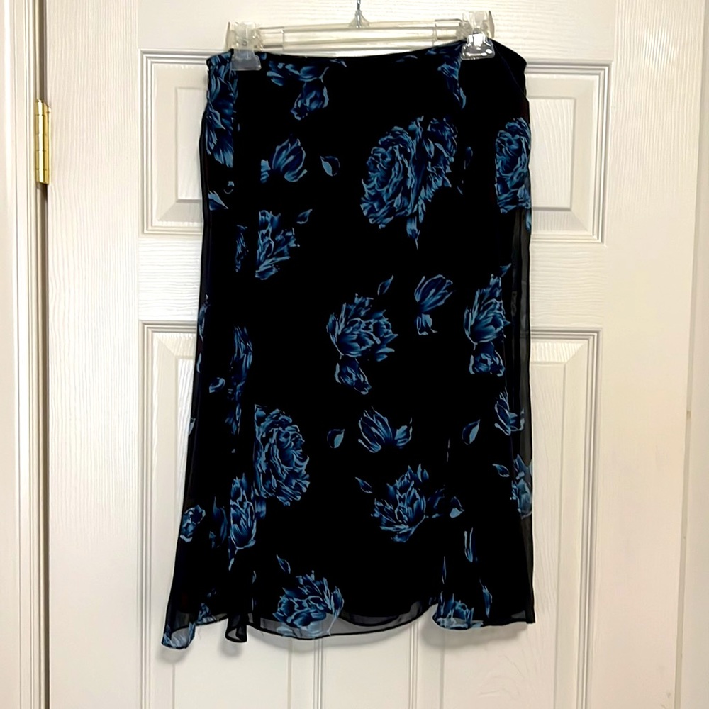 Ann Taylor skirt - Picture 2 of 4